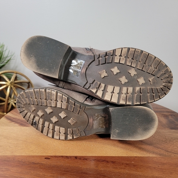 SO Stylish Taupe Ankle Boots Size 9 Vegan With Knit Accents - Picture 10 of 14